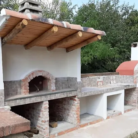 La Fabbrica In Collina